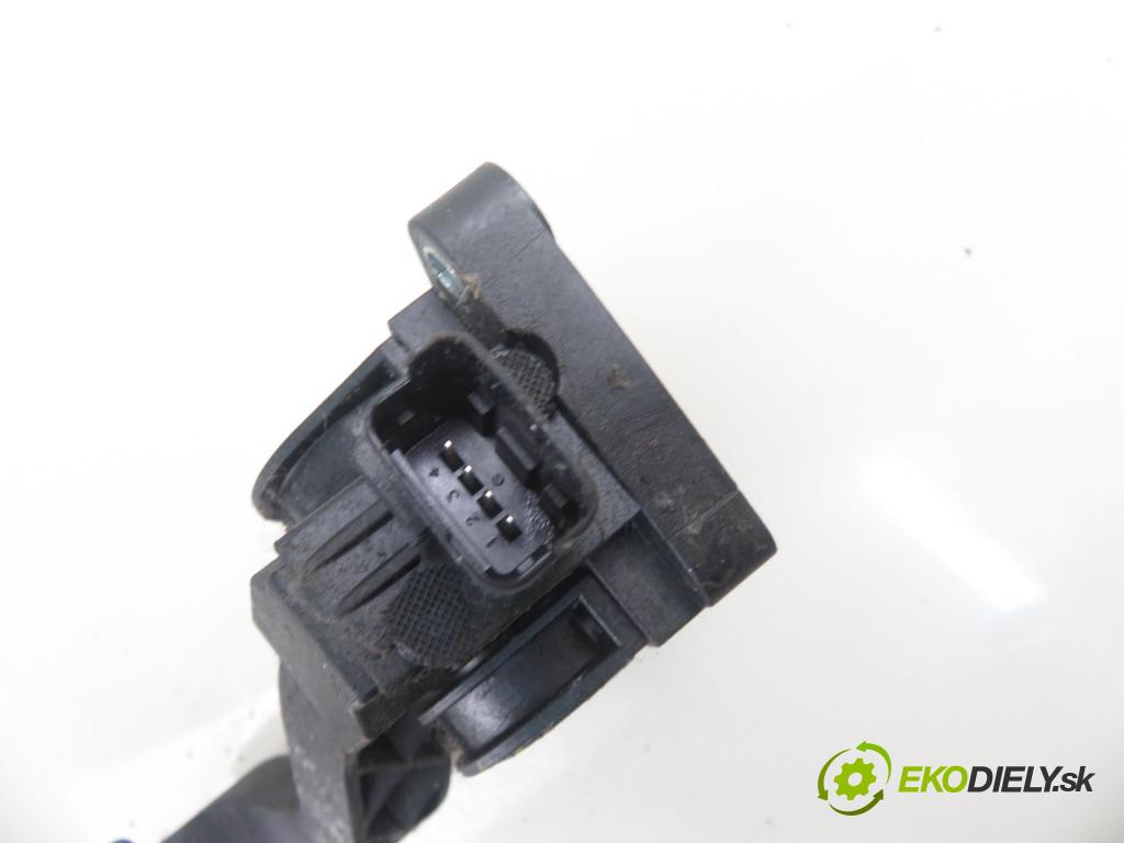 PEUGEOT 307 Break (3E) KOMBI 2003 80,00 1.6 16V - NFU (TU5JP4) 1587,00 Potenciometer plynu 0280752251 ; 9646702180 (Pedál)