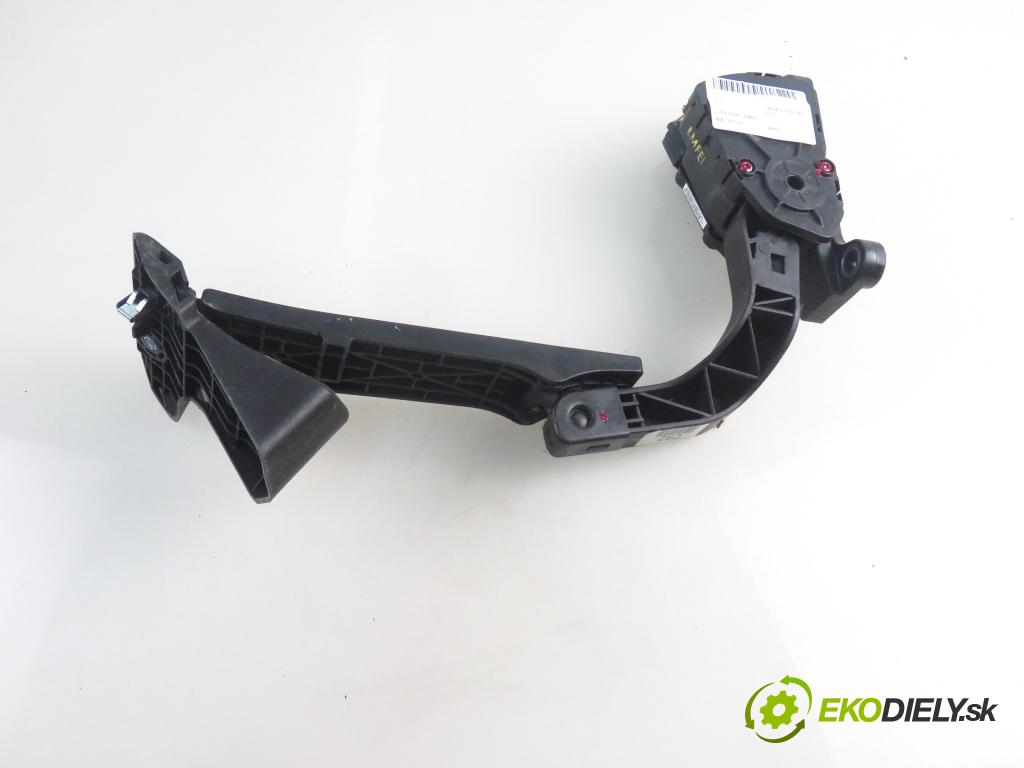 KIA SPORTAGE (SL) SUV 2012 100,00 2.0 CRDi 136 - D4HA 1995,00 Potenciometer plynu 327002S100 (Pedál)