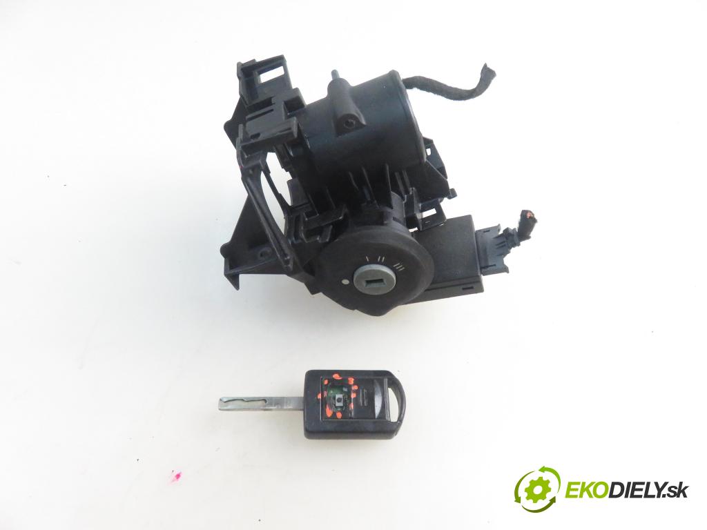 OPEL MERIVA A nadwozie wielkoprzestrzenne (MPV) (X03) HB 2004 74,00 1.7 CDTI 100 - Z 17 DTH 1686,00 spinačka 90589313 (Spínacia skrinka a kľúč)