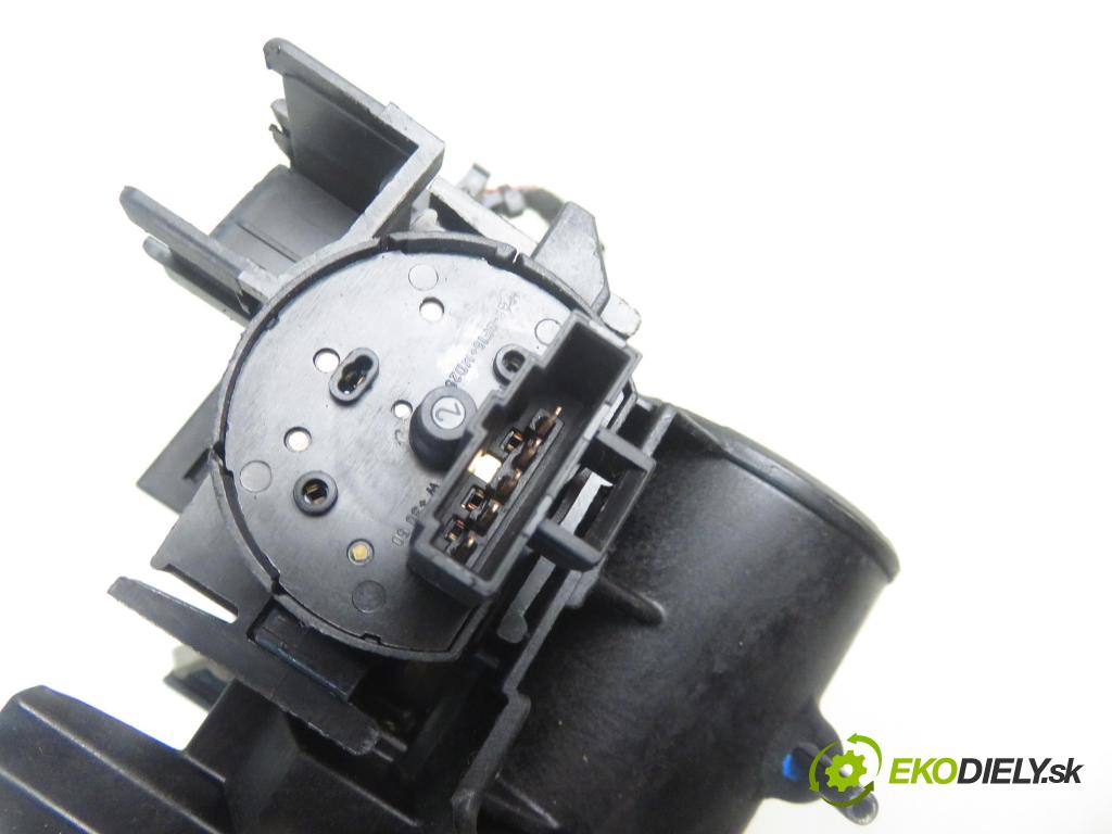 OPEL MERIVA A nadwozie wielkoprzestrzenne (MPV) (X03) HB 2004 74,00 1.7 CDTI 100 - Z 17 DTH 1686,00 spinačka 90589313 (Spínacia skrinka a kľúč)