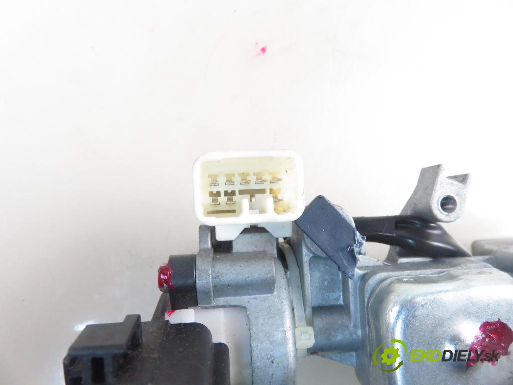 SUZUKI SX4 (EY, GY) CROSSOVER 2011 88,00 1.6 VVT 4x4 (RW 416) 120 - M16A 1586,00 spinačka 3397065J00 ; TS001 (Spínacia skrinka a kľúč)