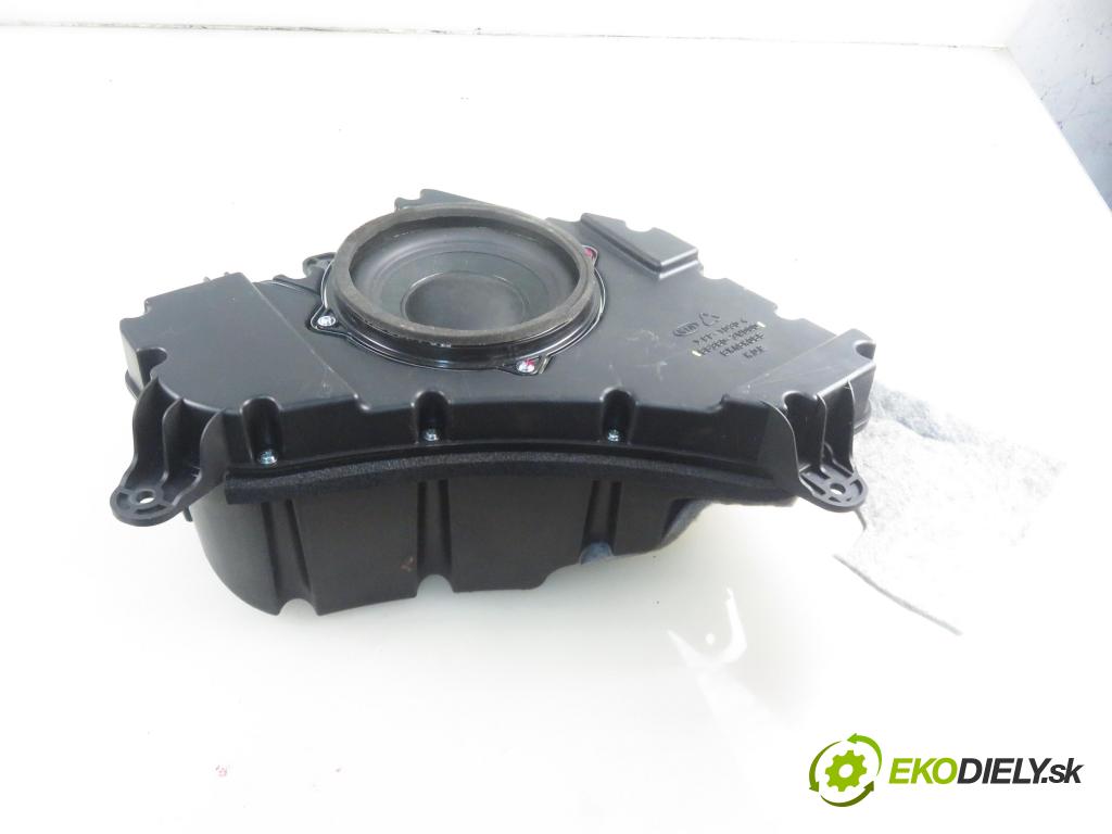 KIA SPORTAGE (SL) SUV 2012 100,00 2.0 CRDi 136 - D4HA 1995,00 subwoofer 963803W000 ; 963303W500 ; 963103W500 (Audio zariadenie)