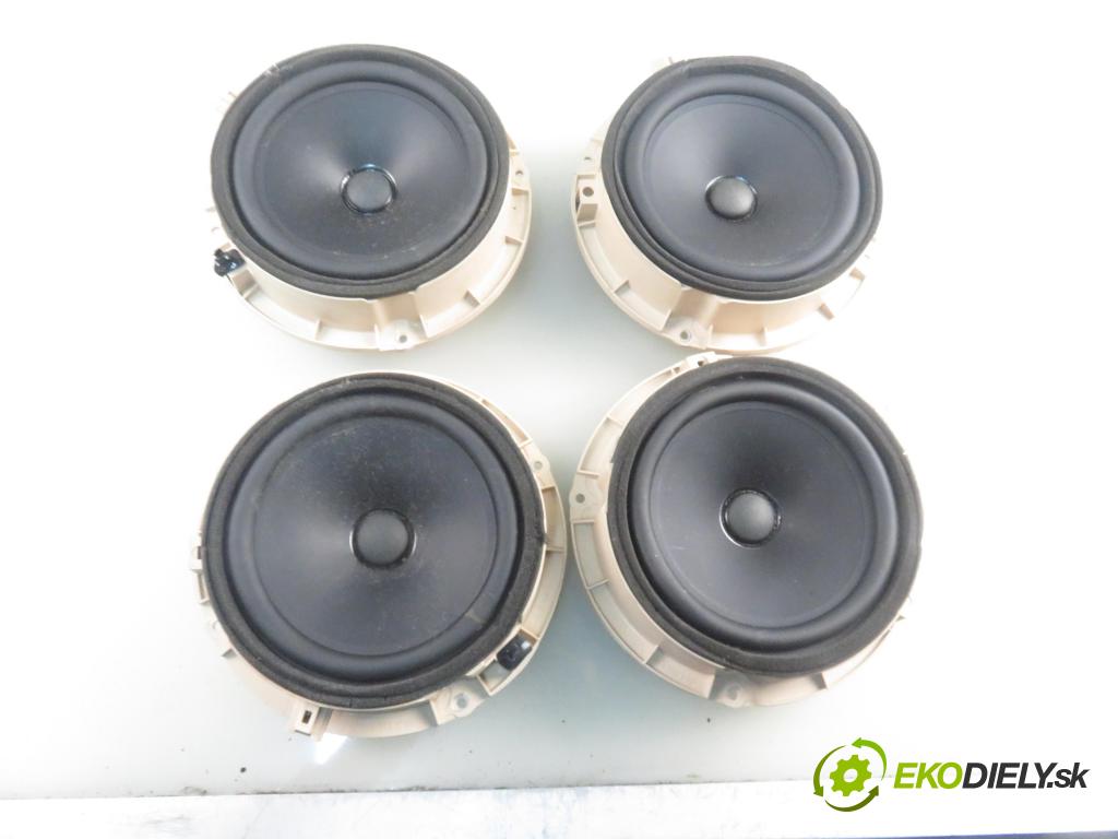 KIA SPORTAGE (SL) SUV 2012 100,00 2.0 CRDi 136 - D4HA 1995,00 subwoofer 963803W000 ; 963303W500 ; 963103W500 (Audio zariadenie)