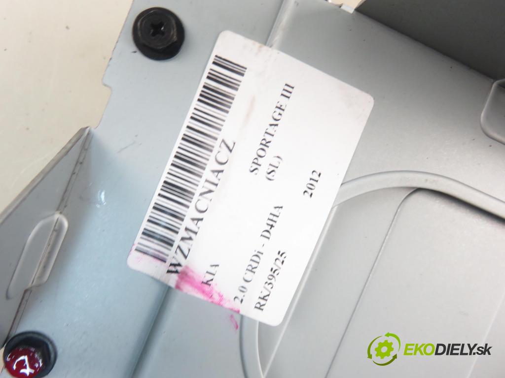 KIA SPORTAGE (SL) SUV 2012 100,00 2.0 CRDi 136 - D4HA 1995,00 Zosilňovač 963703W300 (Zosilňovač)