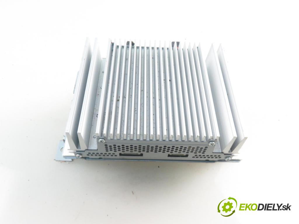 KIA SPORTAGE (SL) SUV 2012 100,00 2.0 CRDi 136 - D4HA 1995,00 Zosilňovač 963703W300 (Zosilňovač)