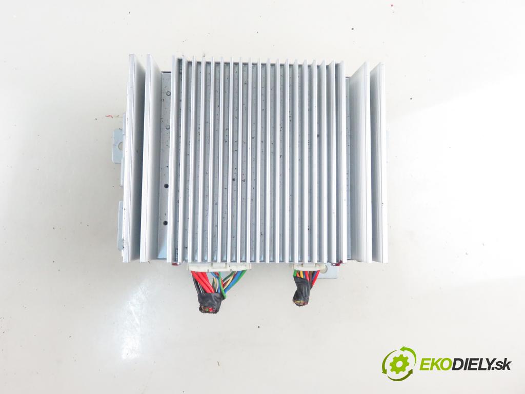 KIA SPORTAGE (SL) SUV 2012 100,00 2.0 CRDi 136 - D4HA 1995,00 Zosilňovač 963703W300 (Zosilňovač)