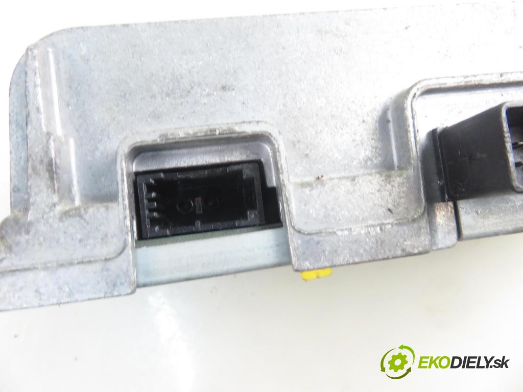 AUDI A6 Avant (4F5, C6) KOMBI 2005 171,00 3.0 TDI quattro - ASB 2967,00 Zosilňovač 4F0910223H ; 4F0035223K (Zosilňovač)