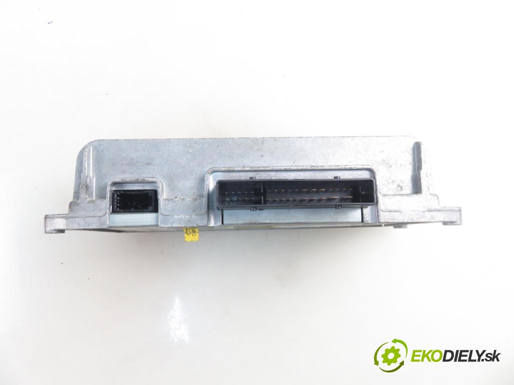 AUDI A6 Avant (4F5, C6) KOMBI 2005 171,00 3.0 TDI quattro - ASB 2967,00 Zosilňovač 4F0910223H ; 4F0035223K (Zosilňovač)