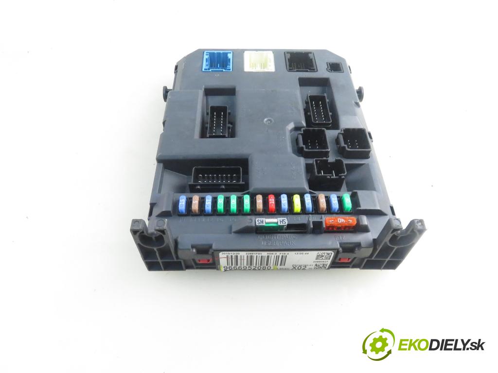 CITROEN C3 II (SC_) HB 2011 70,00 1.4 VTi 95 - 8FP (EP3) 1397,00 MODUL BSI 9666952080