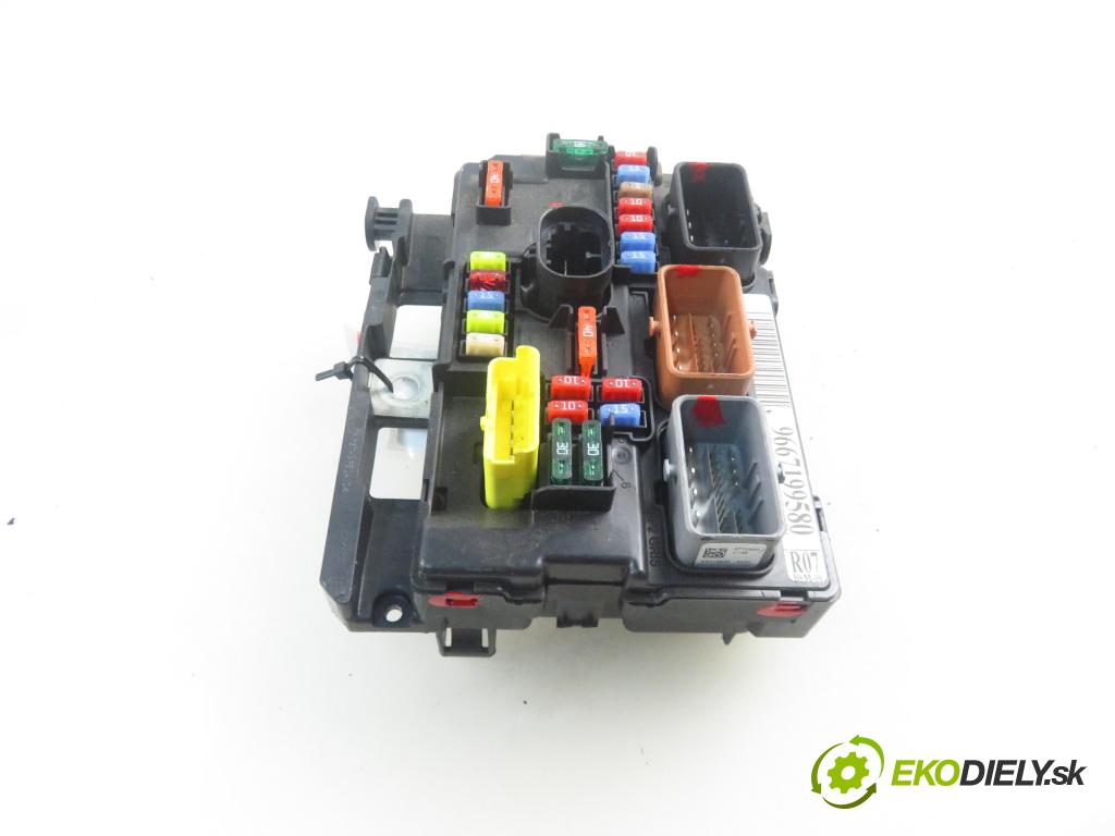 CITROEN C3 II (SC_) HB 2011 70,00 1.4 VTi 95 - 8FP (EP3) 1397,00 MODUL BSI 9667199580