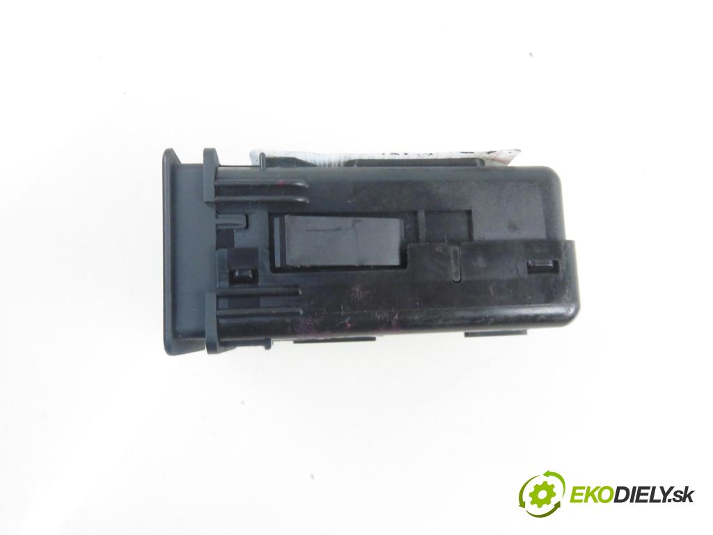 KIA SPORTAGE (SL) SUV 2012 100,00 2.0 CRDi 136 - D4HA 1995,00 spinačka 954903W000 (Spínacia skrinka a kľúč)