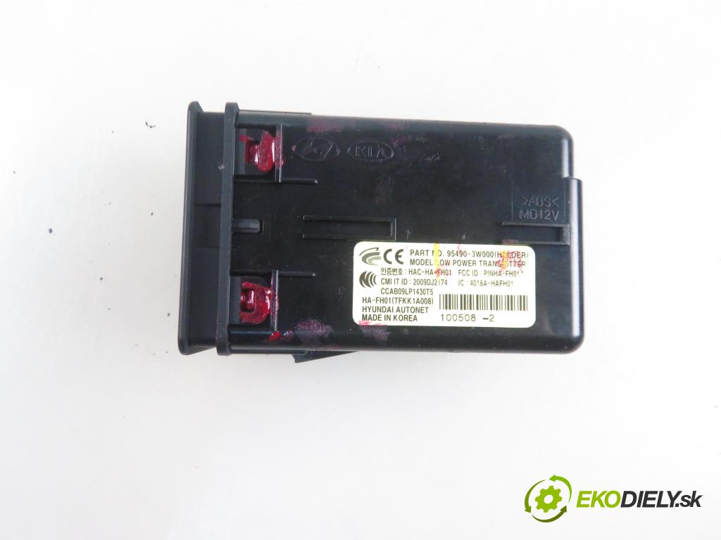 KIA SPORTAGE (SL) SUV 2012 100,00 2.0 CRDi 136 - D4HA 1995,00 spinačka 954903W000 (Spínacia skrinka a kľúč)