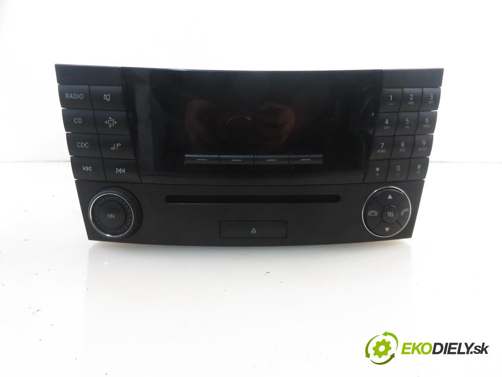 MERCEDES-BENZ KLASA E T-Model (S211) KOMBI 2004 130,00 E 270 T CDI 177 - OM 647.961 2685,00 RADIO CD 2118209889