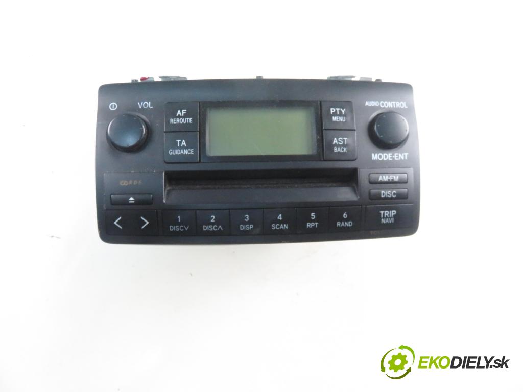 TOYOTA COROLLA (_E12_) HB 2003 66,00 2.0 D-4D 1995,00 RADIO CD 861200226