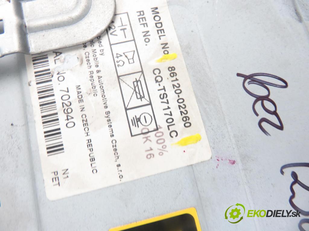 TOYOTA COROLLA (_E12_) HB 2003 66,00 2.0 D-4D 1995,00 RADIO CD 861200226