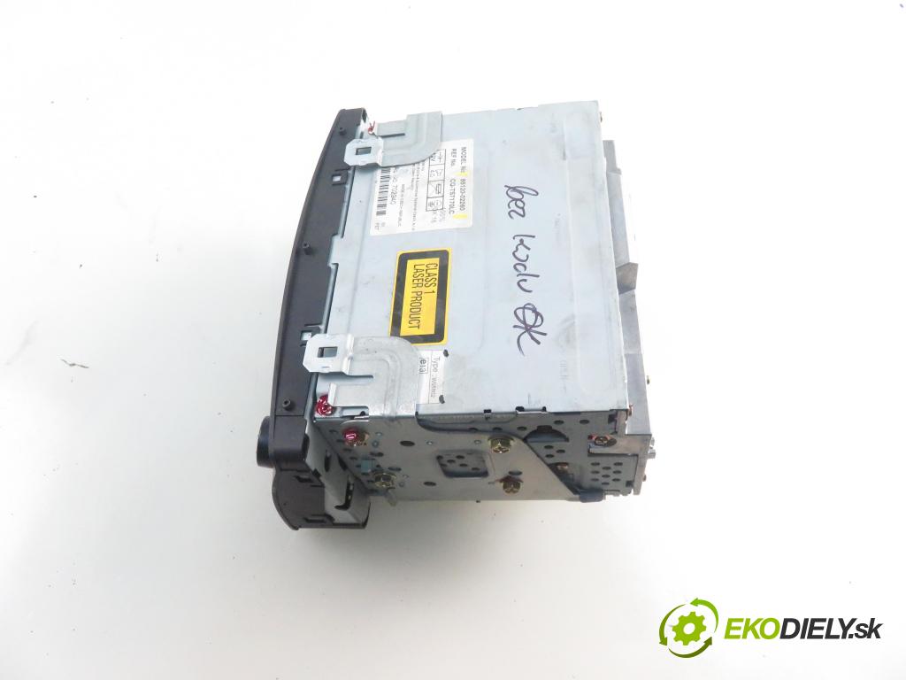 TOYOTA COROLLA (_E12_) HB 2003 66,00 2.0 D-4D 1995,00 RADIO CD 861200226