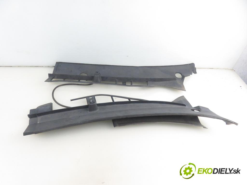 SKODA OCTAVIA I (1U2) HB 2004 66,00 1.9 TDI - ALH 1896,00 Torpédo, plast pod čelné okno 1U0819404C ; 1U0819403C (Torpédo)