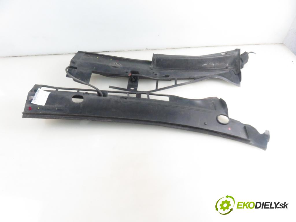 SKODA OCTAVIA I (1U2) HB 2004 66,00 1.9 TDI - ALH 1896,00 Torpédo, plast pod čelné okno 1U0819404C ; 1U0819403C (Torpédo)