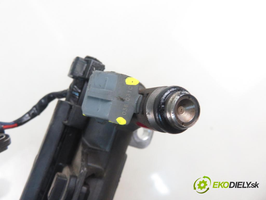 VW GOLF IV (1J1) HB 1999 55,00 1.4 16V - AHW 1390,00 Lišta vstrekovacia 036133319B ; 036031C ; IWP058 (Vstrekovacia lišta)