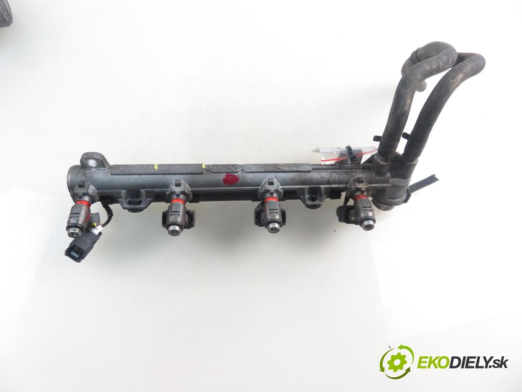 VW GOLF IV (1J1) HB 1999 55,00 1.4 16V - AHW 1390,00 Lišta vstrekovacia 036133319B ; 036031C ; IWP058 (Vstrekovacia lišta)