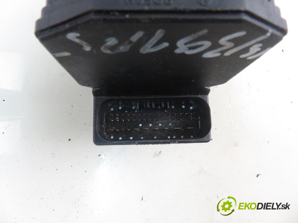 PEUGEOT 307 Break (3E) KOMBI 2003 80,00 1.6 16V - NFU (TU5JP4) 1587,00 Pumpa ABS 0265950084 ; 0265225188 (Pumpa ABS)