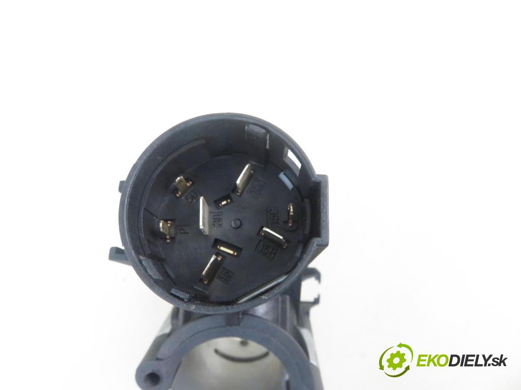 MERCEDES-BENZ KLASA A (W168) HB 2002 75,00 1.6 102 A 160  M 166.960 1598,00 spinačka  (Spínacia skrinka a kľúč)