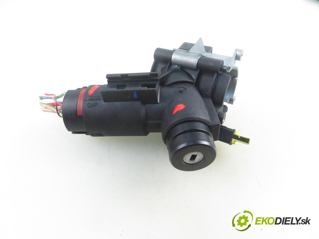 MERCEDES-BENZ KLASA A (W168) HB 2002 75,00 1.6 102 A 160  M 166.960 1598,00 spinačka  (Spínacia skrinka a kľúč)