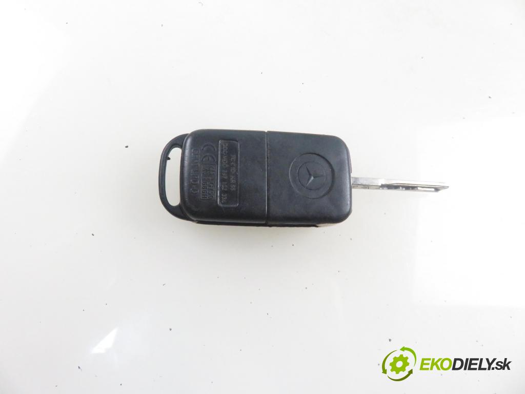 MERCEDES-BENZ KLASA A (W168) HB 2002 75,00 1.6 102 A 160  M 166.960 1598,00 spinačka  (Spínacia skrinka a kľúč)