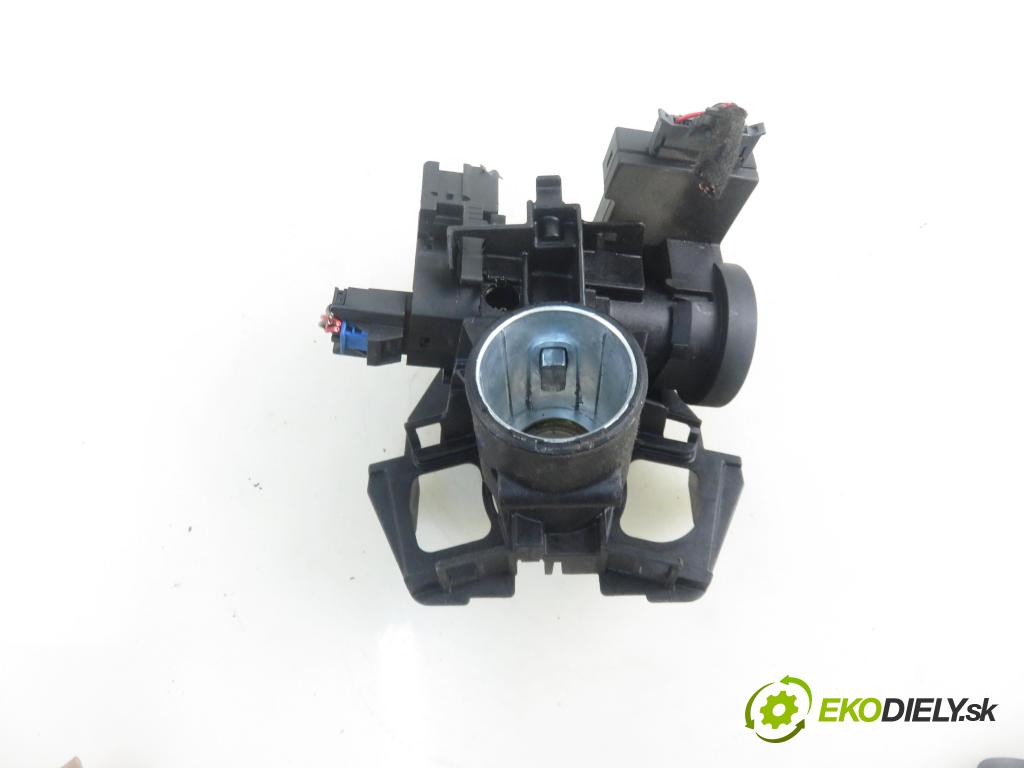 OPEL MERIVA A nadwozie wielkoprzestrzenne (MPV) (X03) MINIVAN 2006 55,00 1.3 CDTI - Z 13 DTJ 1248,00 spinačka 13144390 ; 5WK47631 (Spínacia skrinka a kľúč)