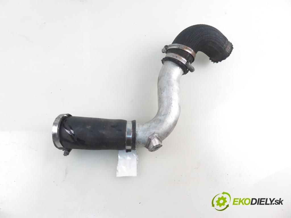 KIA SPORTAGE (SL) SUV 2012 100,00 2.0 CRDi 136 - D4HA 1995,00 Rúra intercoolera turba 282642F450