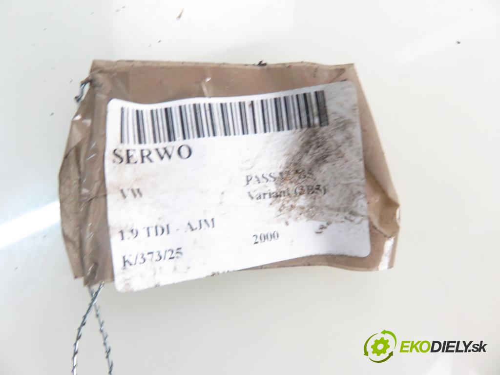 VW PASSAT B5 Variant (3B5) KOMBI 2000 85,00 1.9 TDI - AJM 1896,00 Posilovač 4B3612105 (Servočerpadlo, pumpa riadenia)