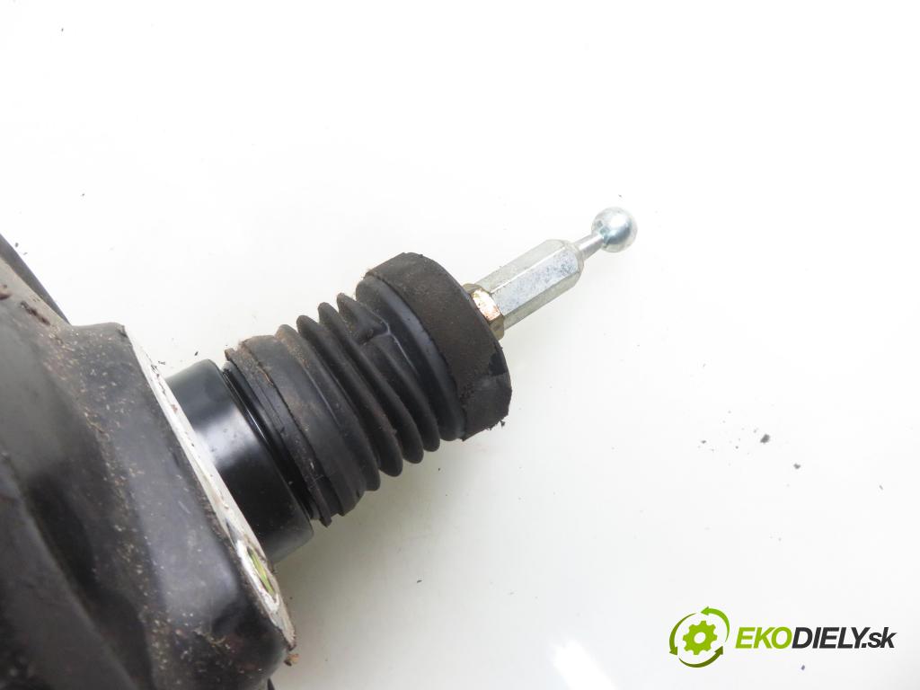 VW PASSAT B5 Variant (3B5) KOMBI 2000 85,00 1.9 TDI - AJM 1896,00 Posilovač 4B3612105 (Servočerpadlo, pumpa riadenia)