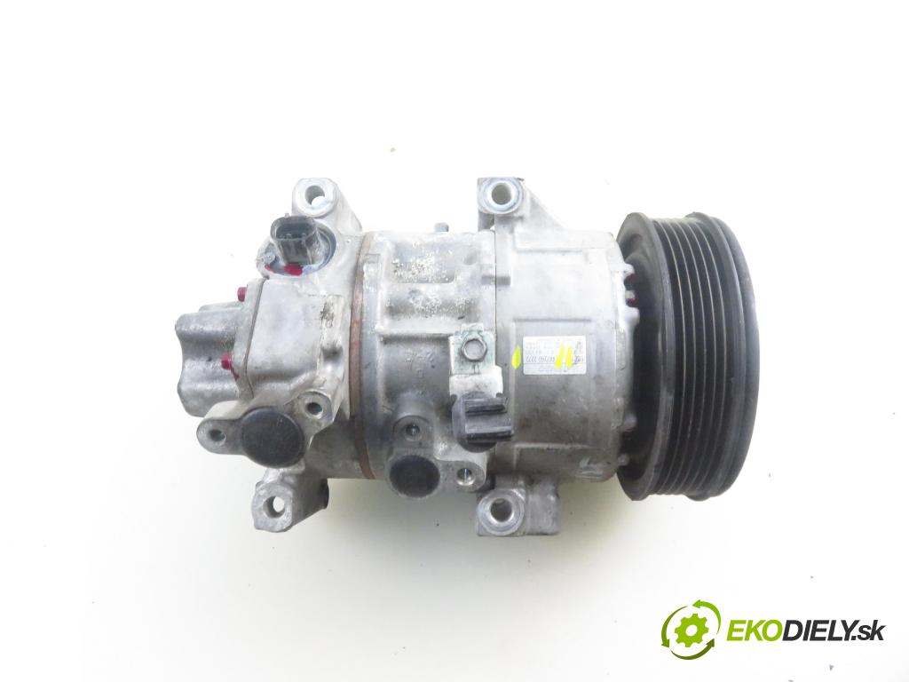 TOYOTA AURIS (_E15_) HB 2008 71,00 1.4 (ZZE150_) 97 - 4ZZ-FE 1398,00 KOMPRESOR: klimatizácie 4472602272 (Kompresor klimatizácie)