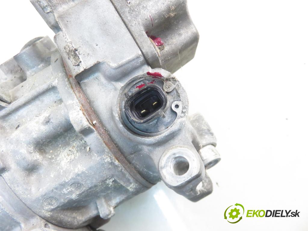 TOYOTA AURIS (_E15_) HB 2008 71,00 1.4 (ZZE150_) 97 - 4ZZ-FE 1398,00 KOMPRESOR: klimatizácie 4472602272 (Kompresor klimatizácie)