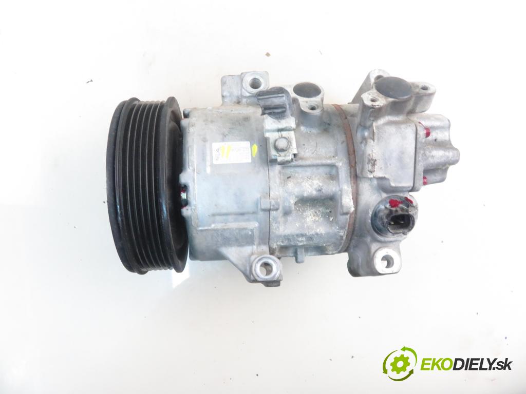 TOYOTA AURIS (_E15_) HB 2008 71,00 1.4 (ZZE150_) 97 - 4ZZ-FE 1398,00 KOMPRESOR: klimatizácie 4472602272 (Kompresor klimatizácie)