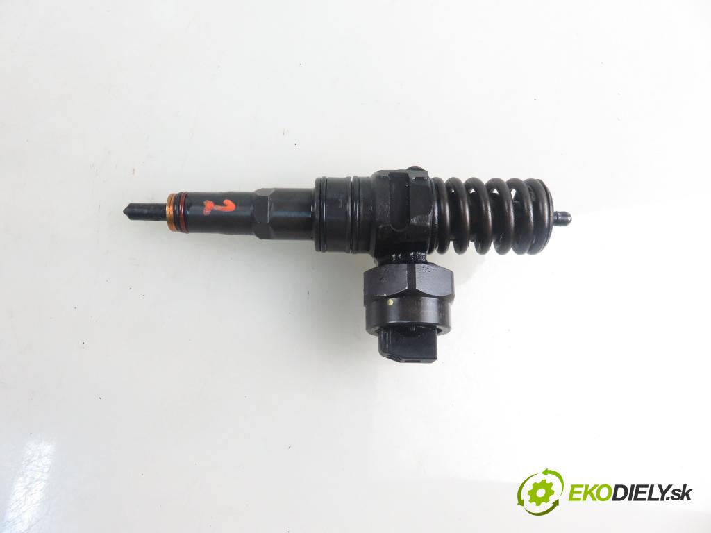 VW PASSAT B5.5 Variant (3B6) KOMBI 2001 96,00 1.9 TDI PD 130 - AVF 1896,00 Vstrekovač 038130073AA ; 0414720028 (Vstrekovač paliva)