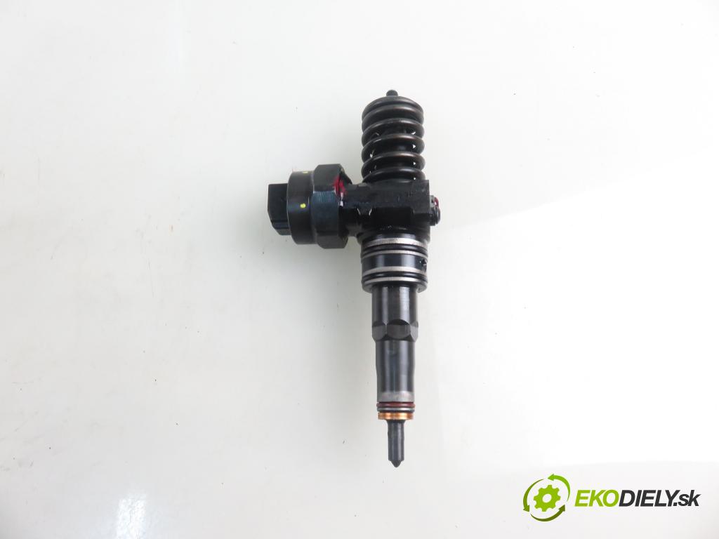 VW PASSAT B5.5 Variant (3B6) KOMBI 2001 96,00 1.9 TDI PD 130 - AVF 1896,00 Vstrekovač 038130073AA ; 0414720028 (Vstrekovač paliva)