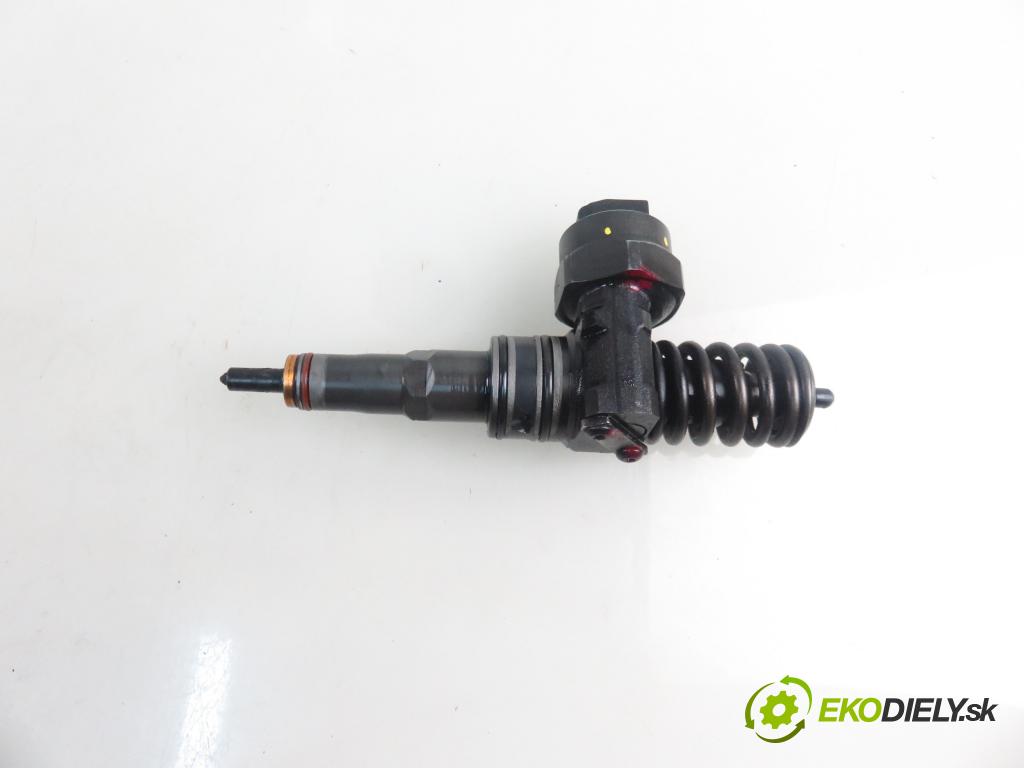 VW PASSAT B5.5 Variant (3B6) KOMBI 2001 96,00 1.9 TDI PD 130 - AVF 1896,00 Vstrekovač 038130073AA ; 0414720028 (Vstrekovač paliva)