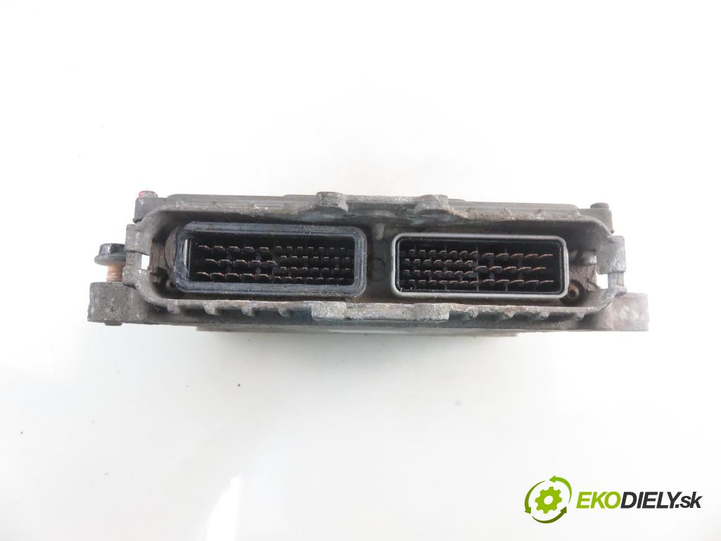 IVECO DAILY III skrzynia FURGON 2002 78,00 35 S 11 V,35 C 11 V - 8140.43C 2798,00 Riadiaca jednotka Motor 0281001537 ; 500332361