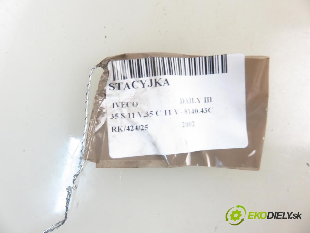 IVECO DAILY III skrzynia FURGON 2002 78,00 35 S 11 V,35 C 11 V - 8140.43C 2798,00 spinačka  (Spínacia skrinka a kľúč)