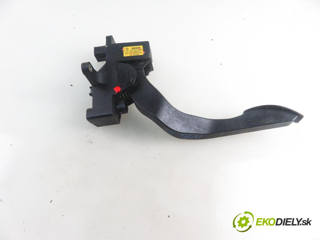 IVECO DAILY III skrzynia FURGON 2002 78,00 35 S 11 V,35 C 11 V - 8140.43C 2798,00 Potenciometer plynu 0281002632 ; 504061434 (Pedál)