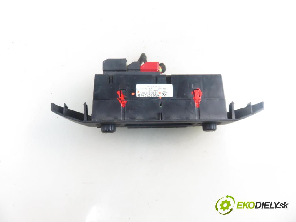 VW POLO (9N_) HB 2004 55,00 1.4 TDI - BAY 1422,00 Panel kúrenia KLIMATRONIK 6Q0907044B ; 412206017002
