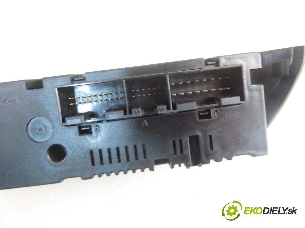 VW POLO (9N_) HB 2004 55,00 1.4 TDI - BAY 1422,00 Panel kúrenia KLIMATRONIK 6Q0907044B ; 412206017002
