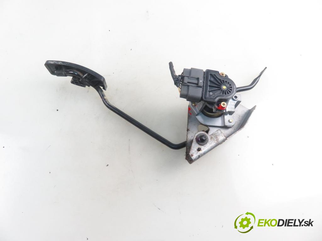 MITSUBISHI PAJERO PININ (H6_W, H7_W) SUV 2000 95,00 2.0 GDI 1999,00 Potenciometer plynu ASA66111 (Pedál)