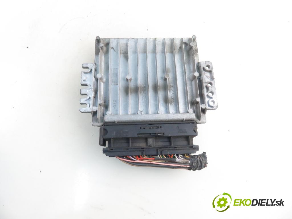 RENAULT KANGOO (KC0/1_) KOMBI 2003 70,00 1.6 16V - K4M 752 1598,00 Riadiaca jednotka Motor 8200214973 ; 8200080285