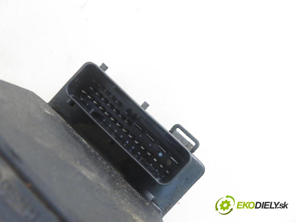 RENAULT SCENIC I (JA0/1_) CROSSOVER 2001 74,00 1.9 dCi RX4 - F9Q 748 1870,00 Pumpa ABS 0273004396 ; 7700430801 ; 0265220544 (Pumpa ABS)