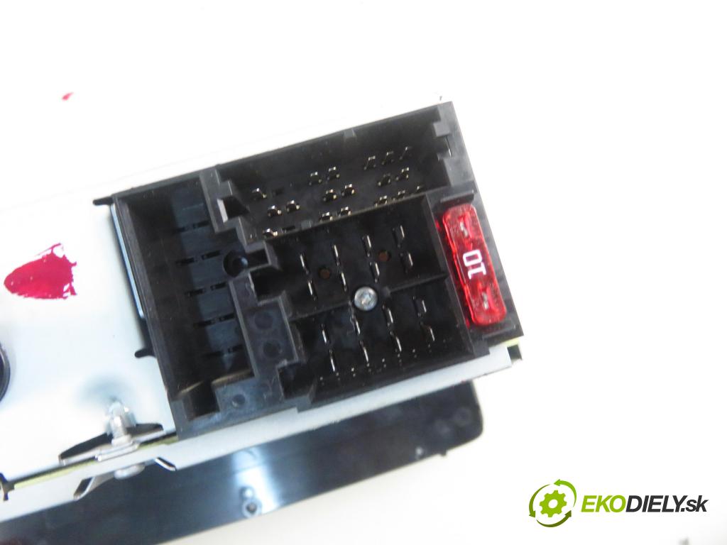 FIAT PANDA (169_) HB 2012 51,00 1.2 - 169 A4.000 1242,00 RADIO CD 7355144470
