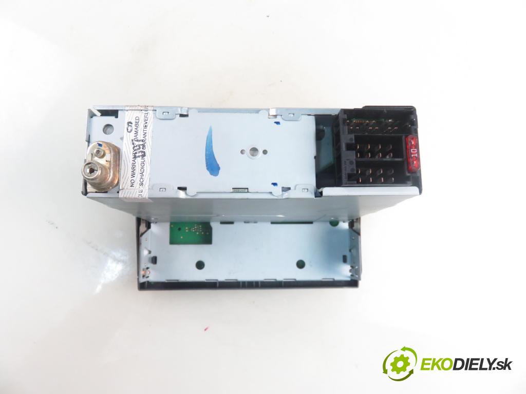 OPEL MERIVA A nadwozie wielkoprzestrzenne (MPV) (X03) HB 2004 74,00 1.7 CDTI 100 - Z 17 DTH 1686,00 RADIO CD 13122932