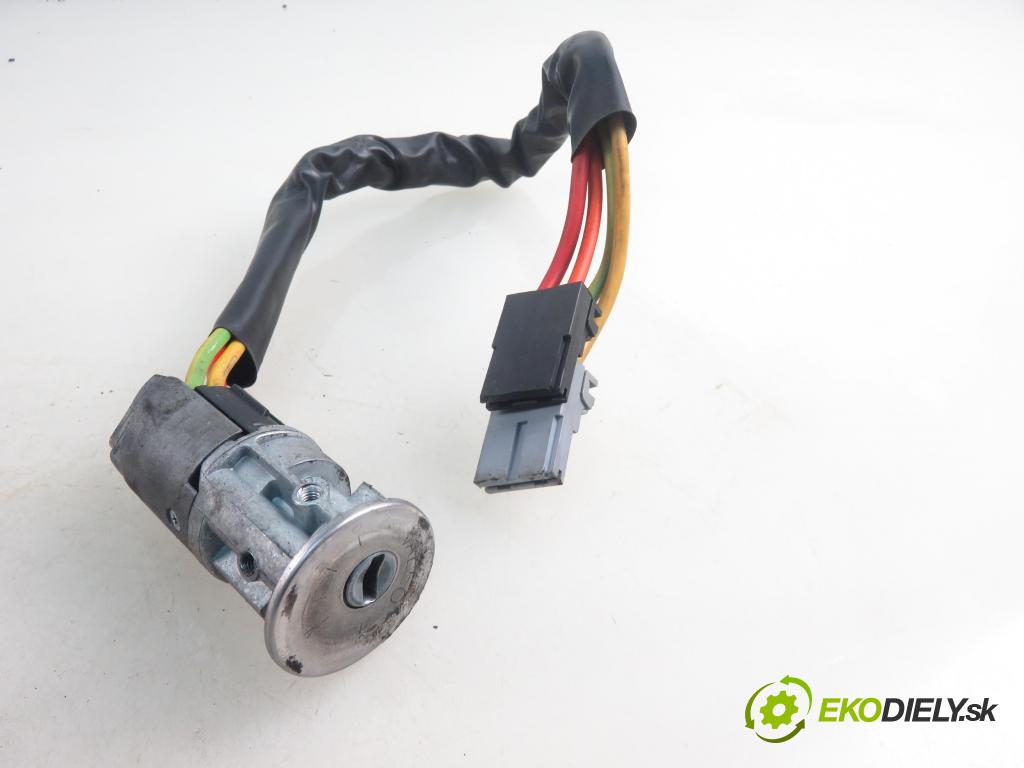 RENAULT KANGOO (KC0/1_) KOMBI 2003 70,00 1.6 16V - K4M 752 1598,00 spinačka  (Spínacia skrinka)