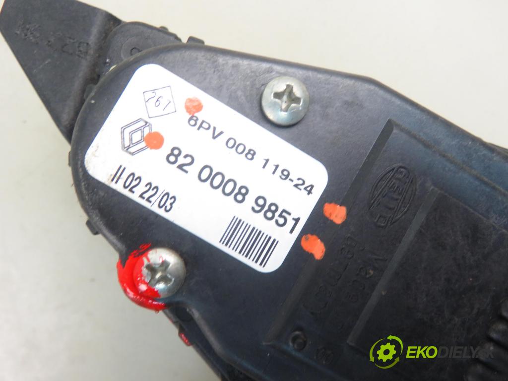 RENAULT KANGOO (KC0/1_) KOMBI 2003 70,00 1.6 16V - K4M 752 1598,00 Potenciometer plynu 8200089851 ; 6PV00811924 (Pedál)